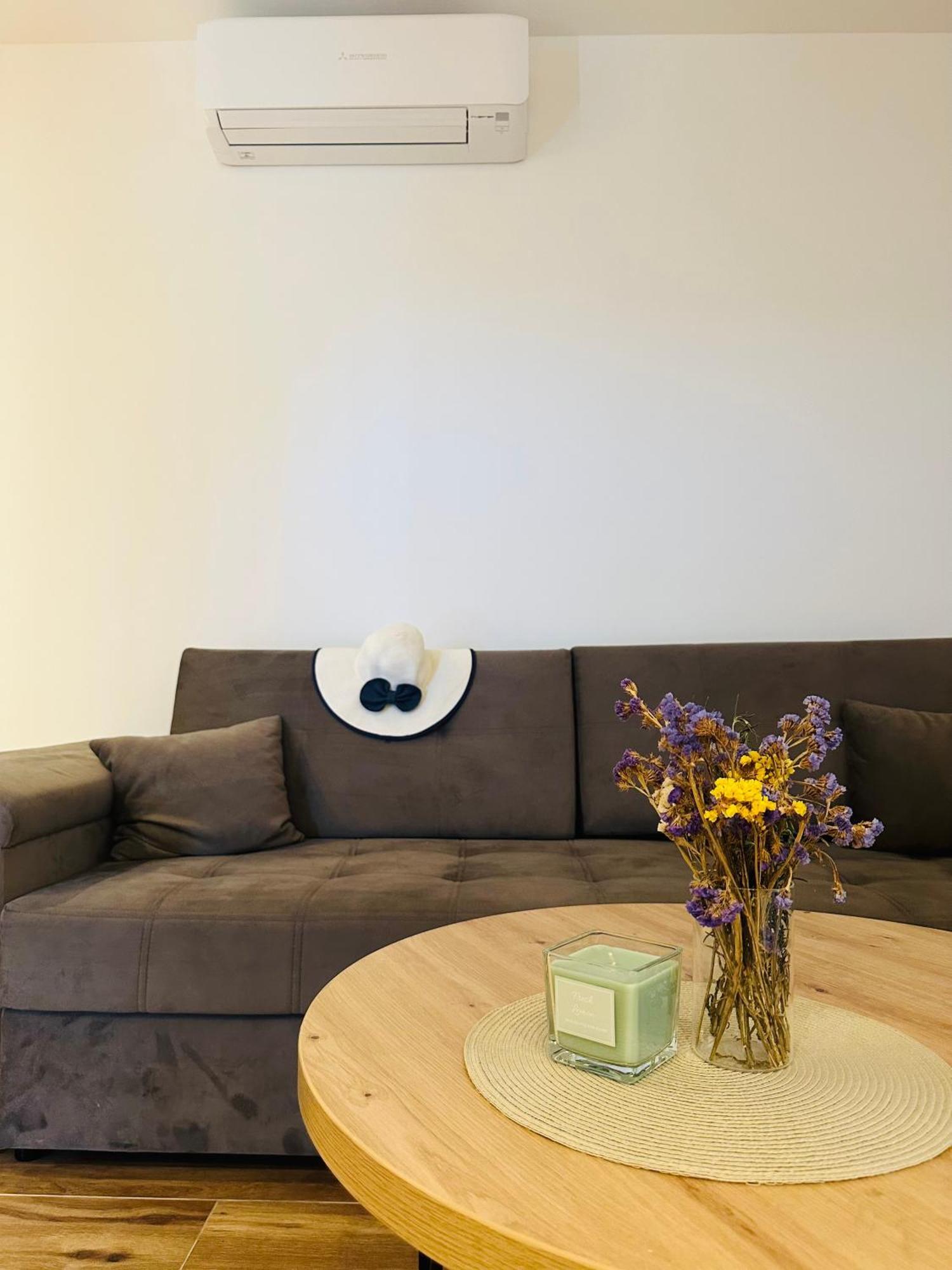 Vila Zrina - Apartmani トロギール エクステリア 写真
